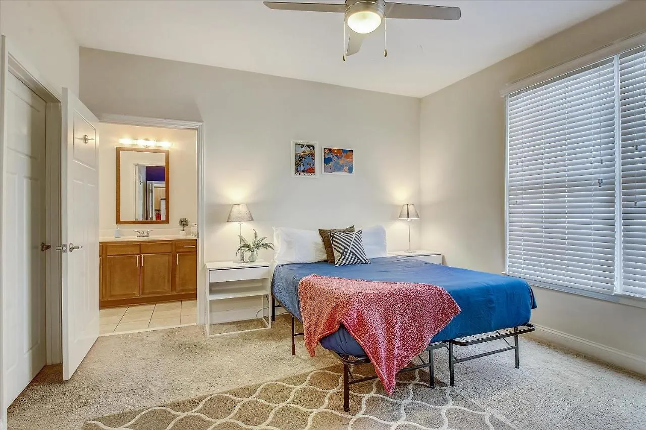 Studio And 1Br Apts By Frontdesk Apartment Charlotte 0*,