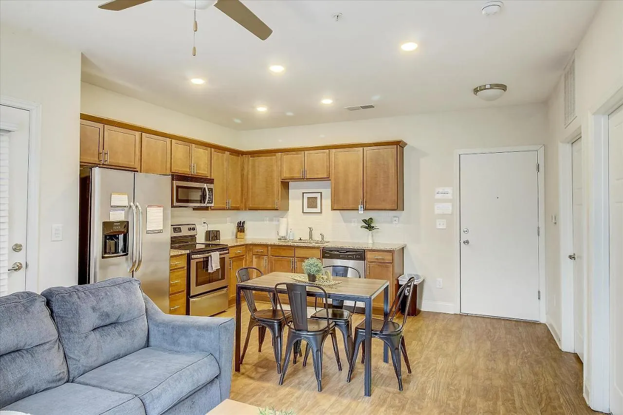Studio And 1Br Apts By Frontdesk Apartment Charlotte