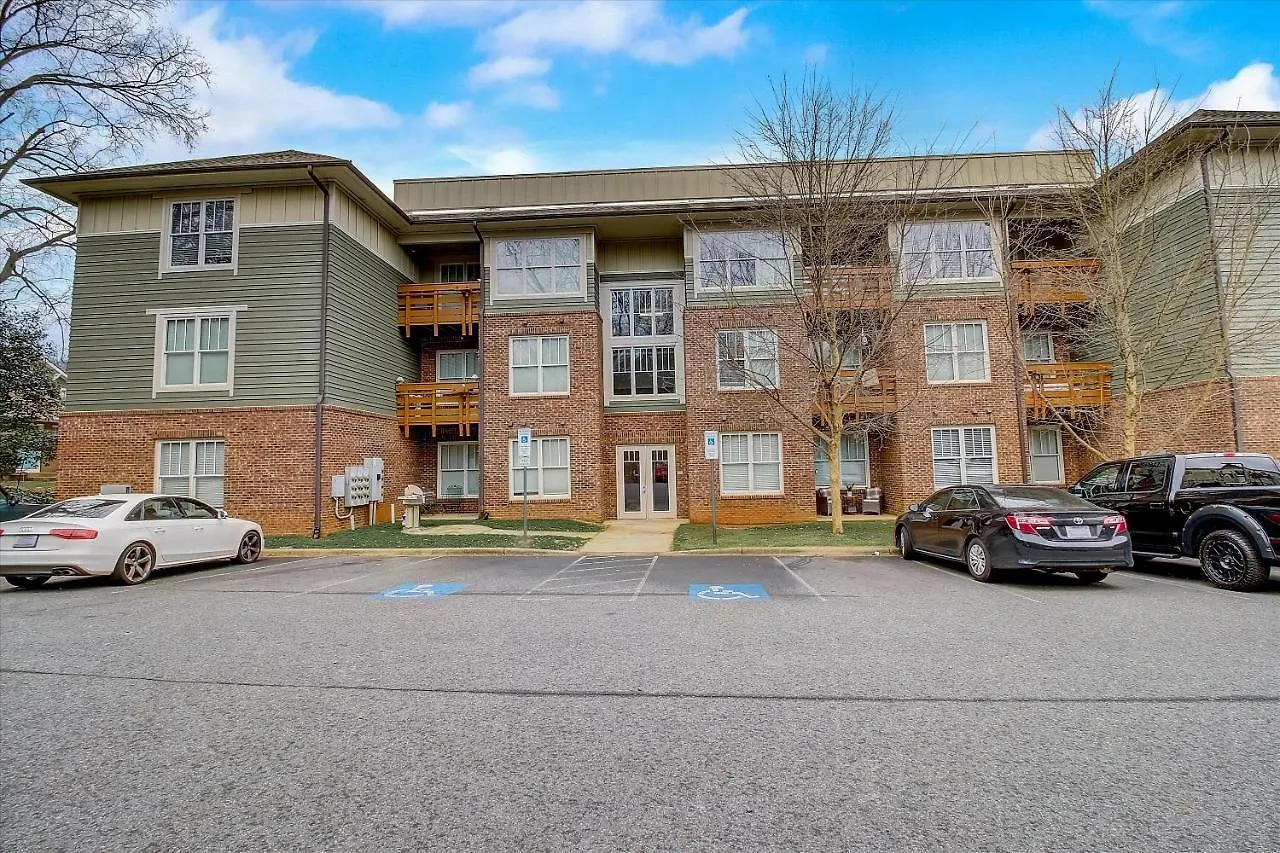 Studio And 1Br Apts By Frontdesk Apartment Charlotte
